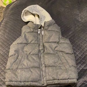 Old navy 4T hooded puff vest